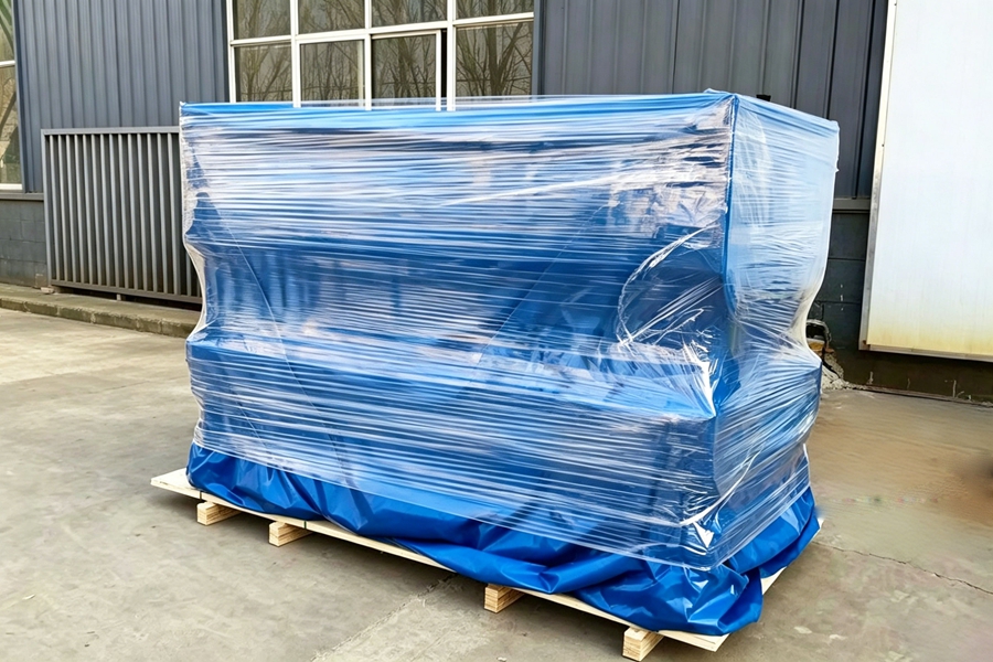 Scissor Lift good package