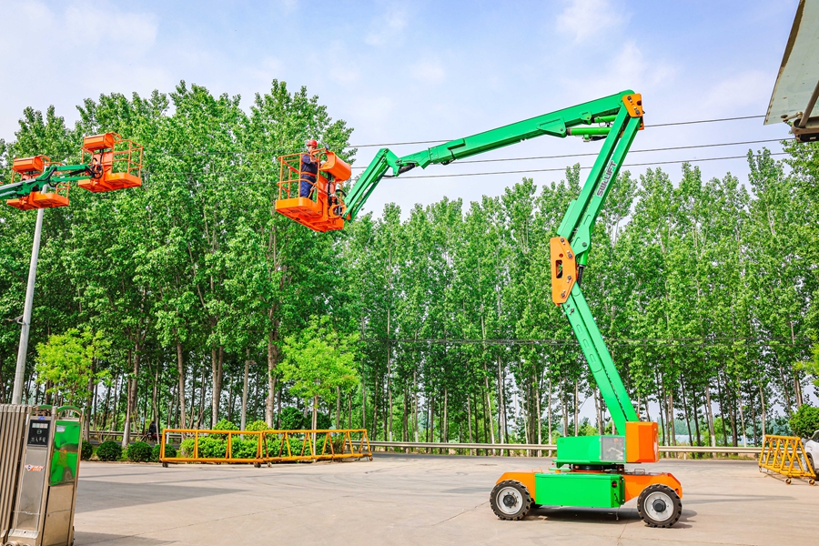 Colombian customers purchased six articulated boom lifts case
